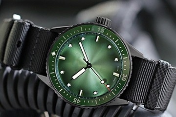 长春欧米茄表进水维修