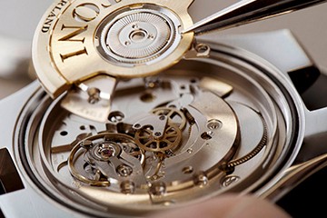 长春欧米茄表有雾气维修